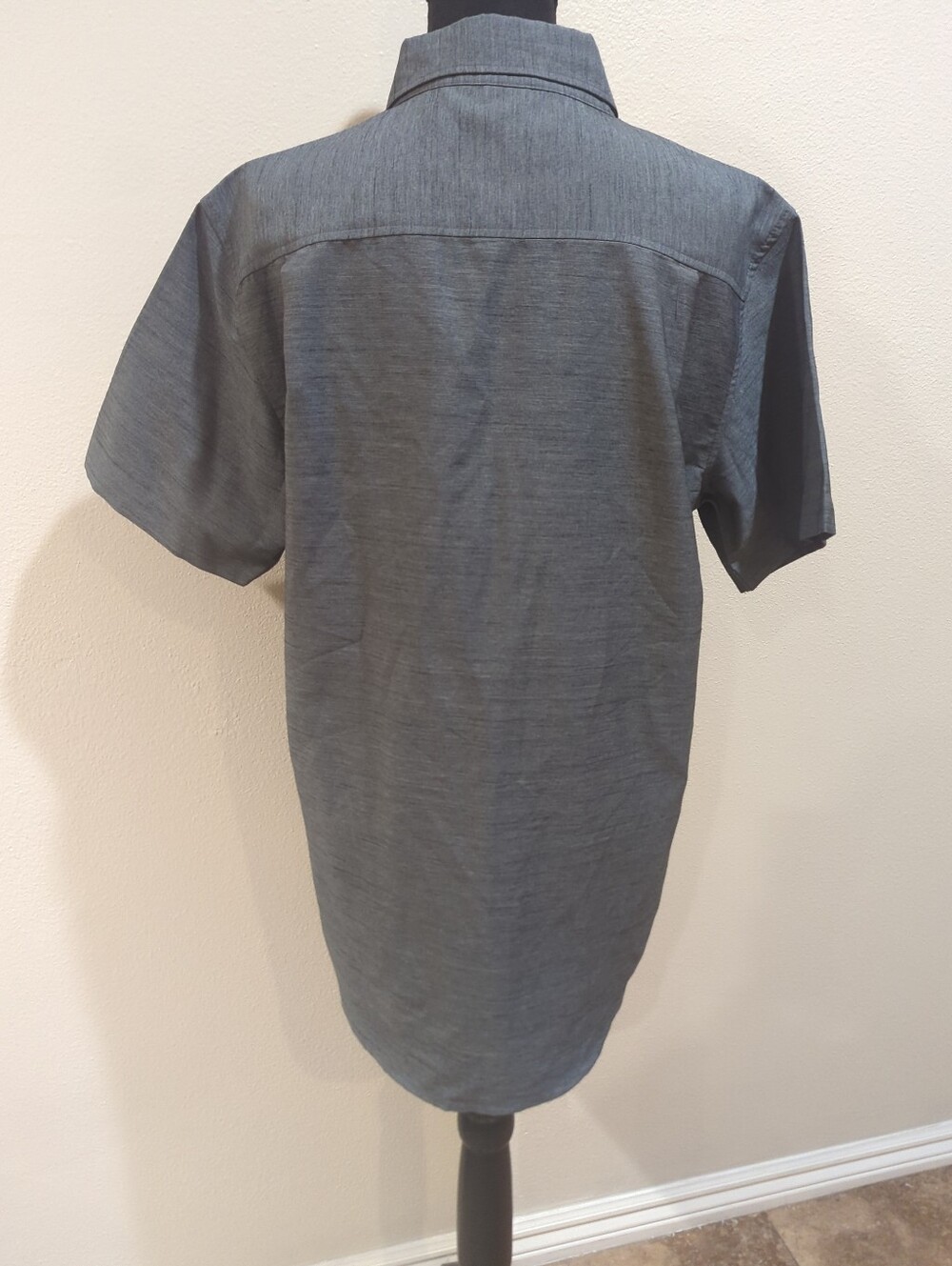 Hurley Charcoal Gray Short-Sleeve Button-Down Shirt - Picture 9 of 12